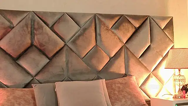 Snapshot of Luisa0110 chatting on 02-14-26, 07:54 Luisa0110 online show from 02-14-26, 07:54