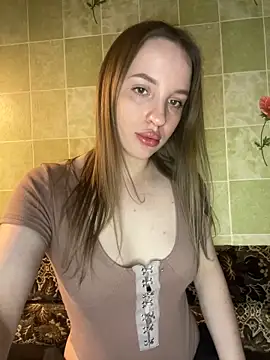 Snapshot of EdnaBradley chatting on 03-18-25, 05:21 EdnaBradley online show from 03-18-25, 05:21