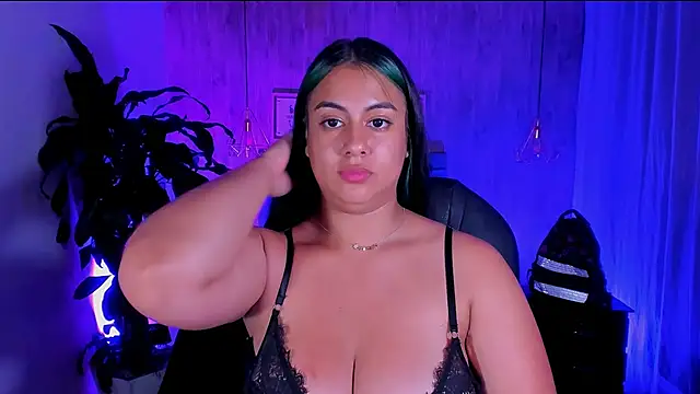 Snapshot of Xisu_ chatting on 02-06-25, 10:04 Xisu online show from 02-06-25, 10:04