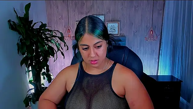 Snapshot of Xisu_ chatting on 02-08-25, 09:46 Xisu online show from 02-08-25, 09:46