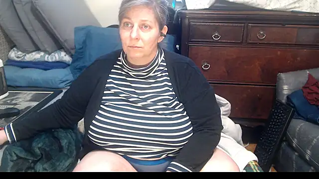 Snapshot of ladyscarlotta chatting on 01-26-25, 08:56 ladyscarlotta online show from 01-26-25, 08:56