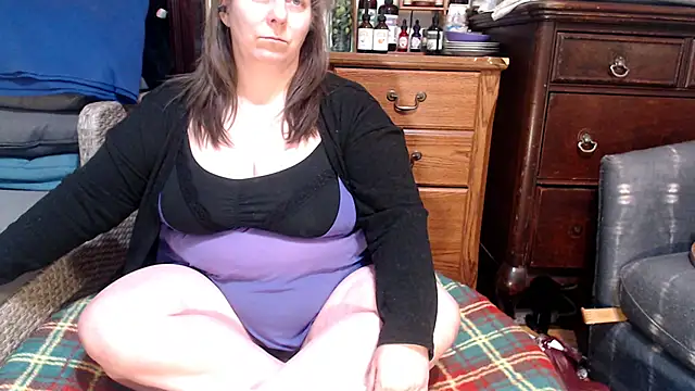 Snapshot of ladyscarlotta chatting on 02-23-25, 03:02 ladyscarlotta online show from 02-23-25, 03:02