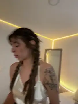 AmmyCollinsW online show from 11-20-25, 09:25