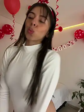 AmmyCollinsW online show from 02-14-26, 09:11