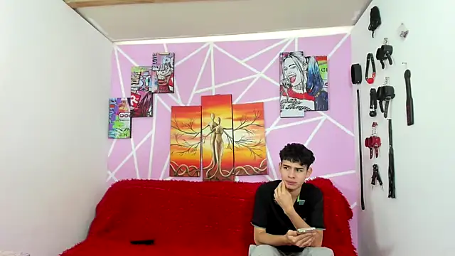 Fresahot2005 online show from 12-13-24, 07:32