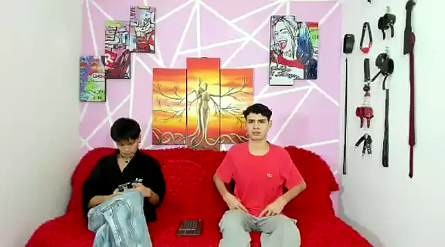 Fresahot2005 online show from 12-16-24, 08:05