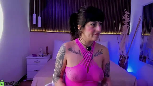 Liz grey  online show from 06-10-26, 12:22