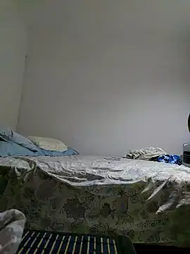 Snapshot of ackerman09 chatting on 12-19-25, 04:30 ackerman09 online show from 12-19-25, 04:30