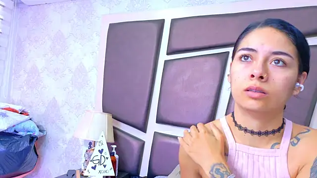 NicoleEsposito online show from 05-14-26, 01:18