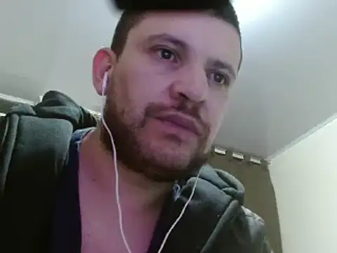 camiloking1720 online show from 02-04-25, 06:04