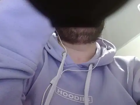 camiloking1720 online show from 09-18-25, 06:04