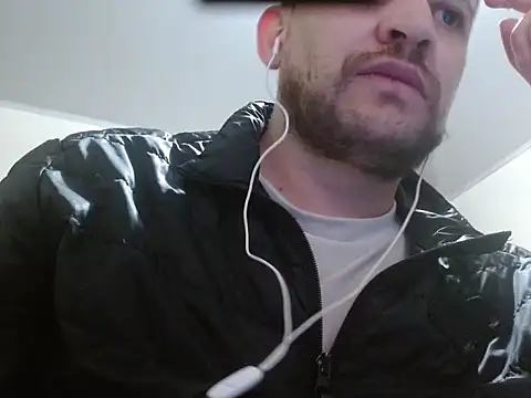 camiloking1720 online show from 11-25-25, 08:09