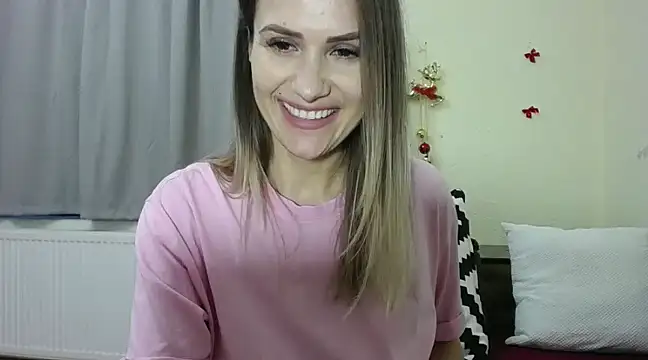 Snapshot of NattyReturn chatting on 12-10-24, 02:39 NattyReturn online show from 12-10-24, 02:39