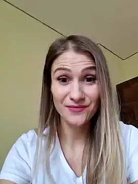 Snapshot of NattyReturn chatting on 12-20-24, 08:17 NattyReturn online show from 12-20-24, 08:17