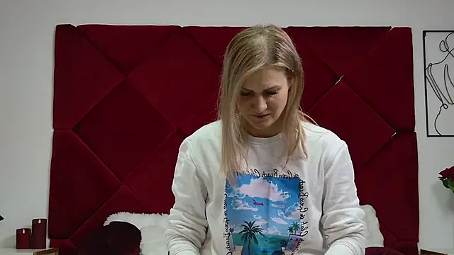 Snapshot of NattyReturn chatting on 10-16-25, 09:54 NattyReturn online show from 10-16-25, 09:54