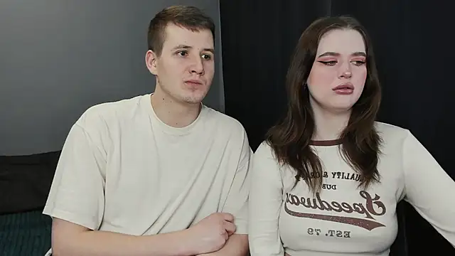 Snapshot of Pinku_kitsune chatting on 02-26-25, 03:21 Pinku kitsune online show from 02-26-25, 03:21