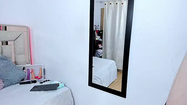 melody bonnet online show from 03-16-26, 04:44