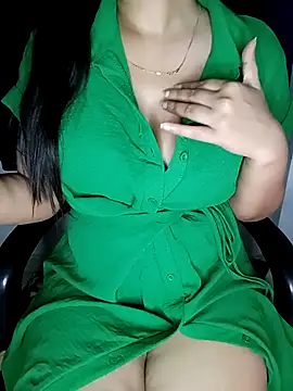 Snapshot of Ms_Neera chatting on 01-05-26, 08:45 Ms Neera online show from 01-05-26, 08:45