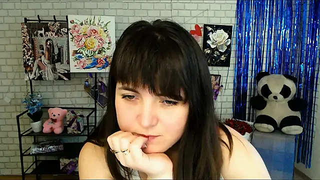 Darina M  online show from 02-21-25, 08:51