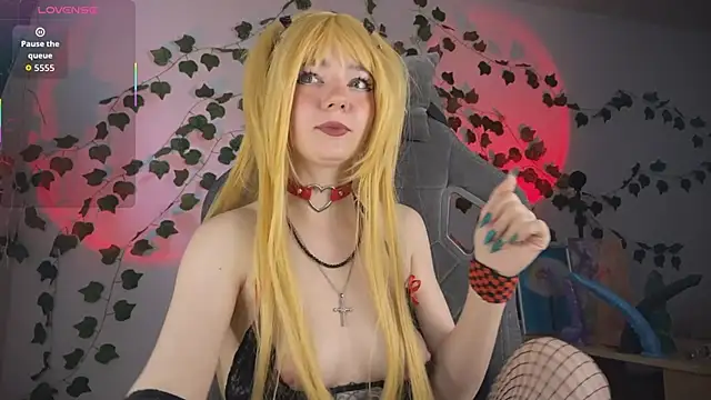 Snapshot of mariel_a_gold chatting on 09-29-25, 06:29 mariel a gold online show from 09-29-25, 06:29