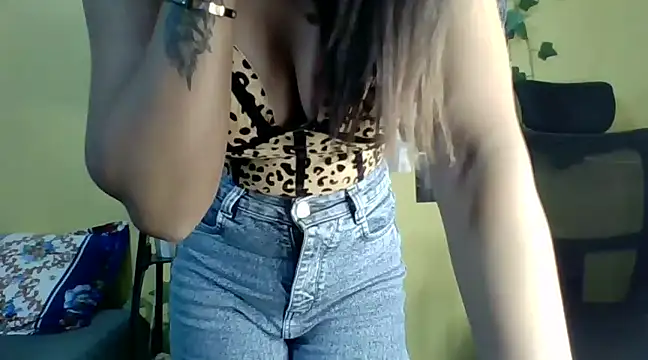 Snapshot of Nicole-wallace chatting on 01-17-25, 02:28 Nicole-wallace online show from 01-17-25, 02:28