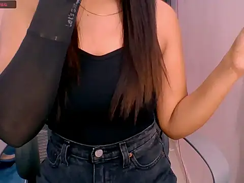 Snapshot of Nicole-wallace chatting on 09-28-25, 06:46 Nicole-wallace online show from 09-28-25, 06:46