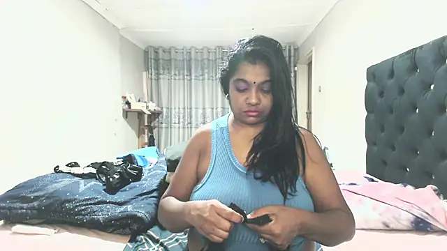 Indianmayaxoxo online show from 07-10-26, 05:26