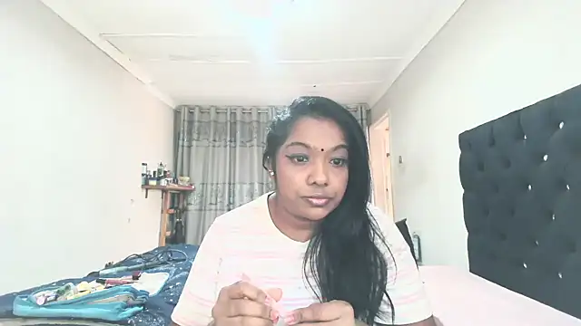 Indianmayaxoxo online show from 07-27-26, 06:53