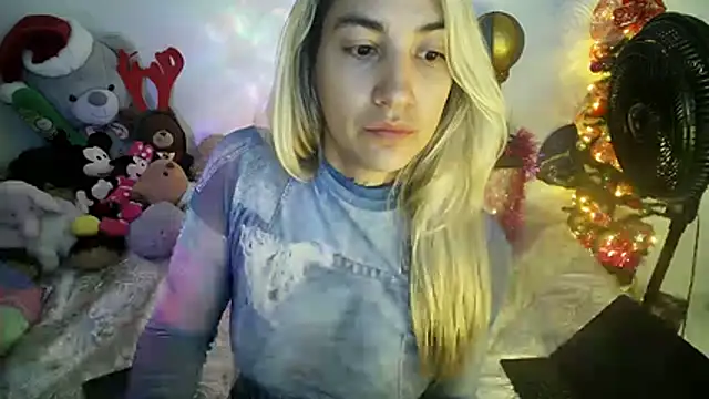 Snapshot of mandy_berrys chatting on 12-21-25, 06:53 mandy berrys online show from 12-21-25, 06:53