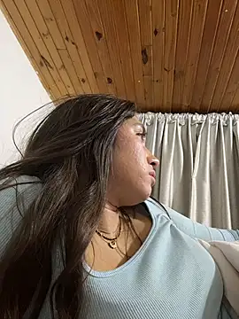 Snapshot of Barbielatinas chatting on 12-18-25, 03:45 Barbielatinas online show from 12-18-25, 03:45