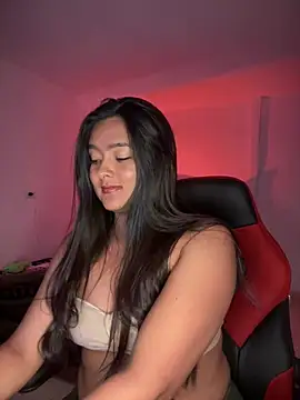 Snapshot of cristina1800 chatting on 02-26-25, 03:32 cristina1800 online show from 02-26-25, 03:32