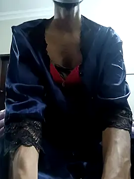 Snapshot of Hornylarka1 chatting on 11-06-25, 11:04 Hornylarka1 online show from 11-06-25, 11:04