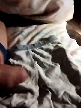 Grig1982 online show from 10-28-25, 05:04