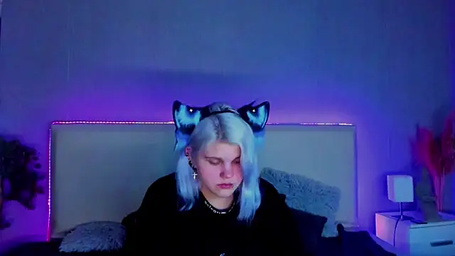 JoannLowe online show from 02-15-25, 07:17