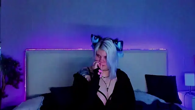 JoannLowe online show from 02-24-25, 12:20