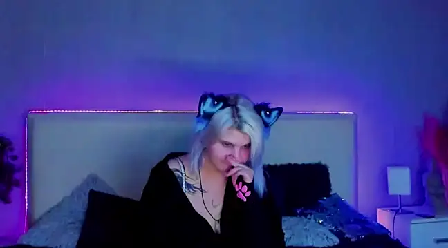 JoannLowe online show from 02-27-25, 02:32