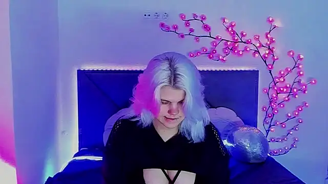 JoannLowe online show from 03-25-26, 08:26