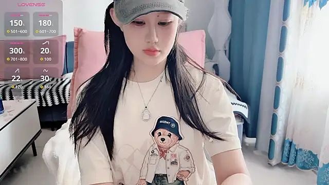 QQ-tutu online show from 09-24-25, 12:36