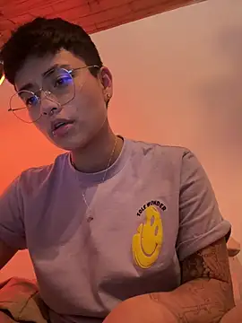 Snapshot of Ashley_Chriss chatting on 01-04-25, 09:54 Ashley Chriss online show from 01-04-25, 09:54