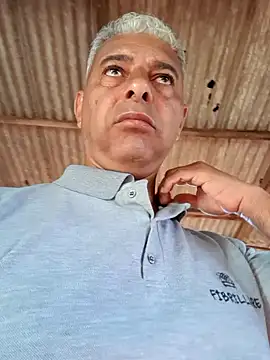 Snapshot of gordonunes chatting on 02-15-26, 11:19 gordonunes online show from 02-15-26, 11:19