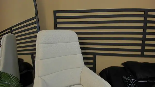 Catyloves online show from 03-07-26, 10:40