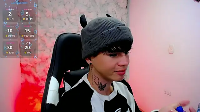 Tayson Rivers online show from 10-25-25, 01:57