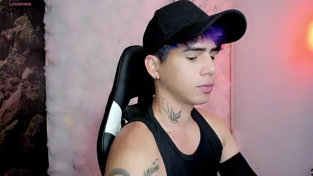 Snapshot of Tayson_Rivers chatting on 02-12-26, 09:54 Tayson Rivers online show from 02-12-26, 09:54