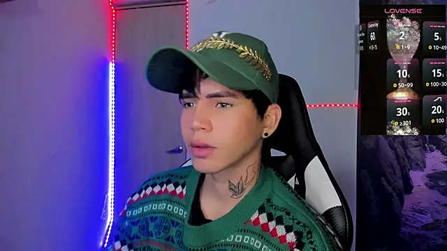 Snapshot of Tayson_Rivers chatting on 03-12-26, 02:50 Tayson Rivers online show from 03-12-26, 02:50