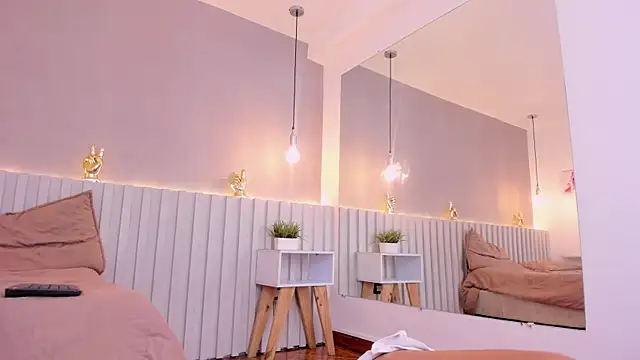 Aida moreno online show from 03-21-25, 02:07