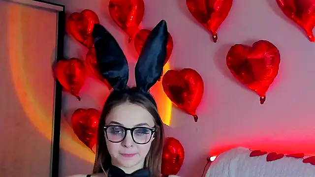 Snapshot of May_Flower chatting on 02-13-25, 05:44 May Flower online show from 02-13-25, 05:44