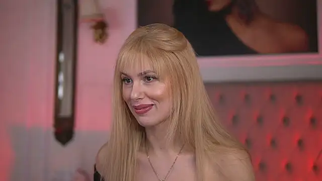 Snapshot of AdelineKing chatting on 01-26-25, 12:11 AdelineKing online show from 01-26-25, 12:11