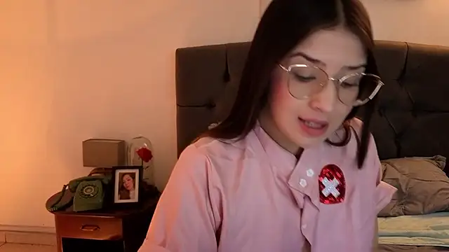 Emma Lombardi online show from 10-15-25, 01:44