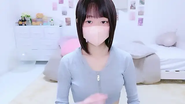 Snapshot of Im_Yu-na chatting on 06-17-26, 11:56 Im Yu-na online show from 06-17-26, 11:56