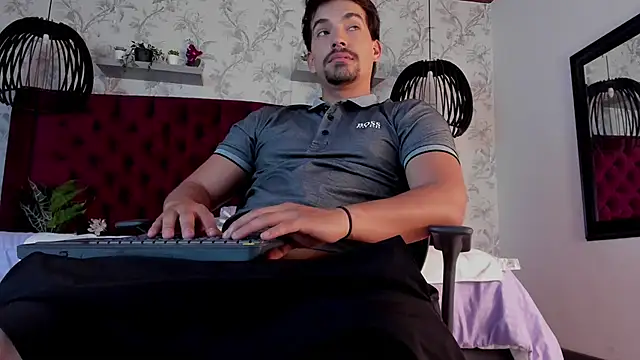 Ian Daviz online show from 03-19-25, 01:43